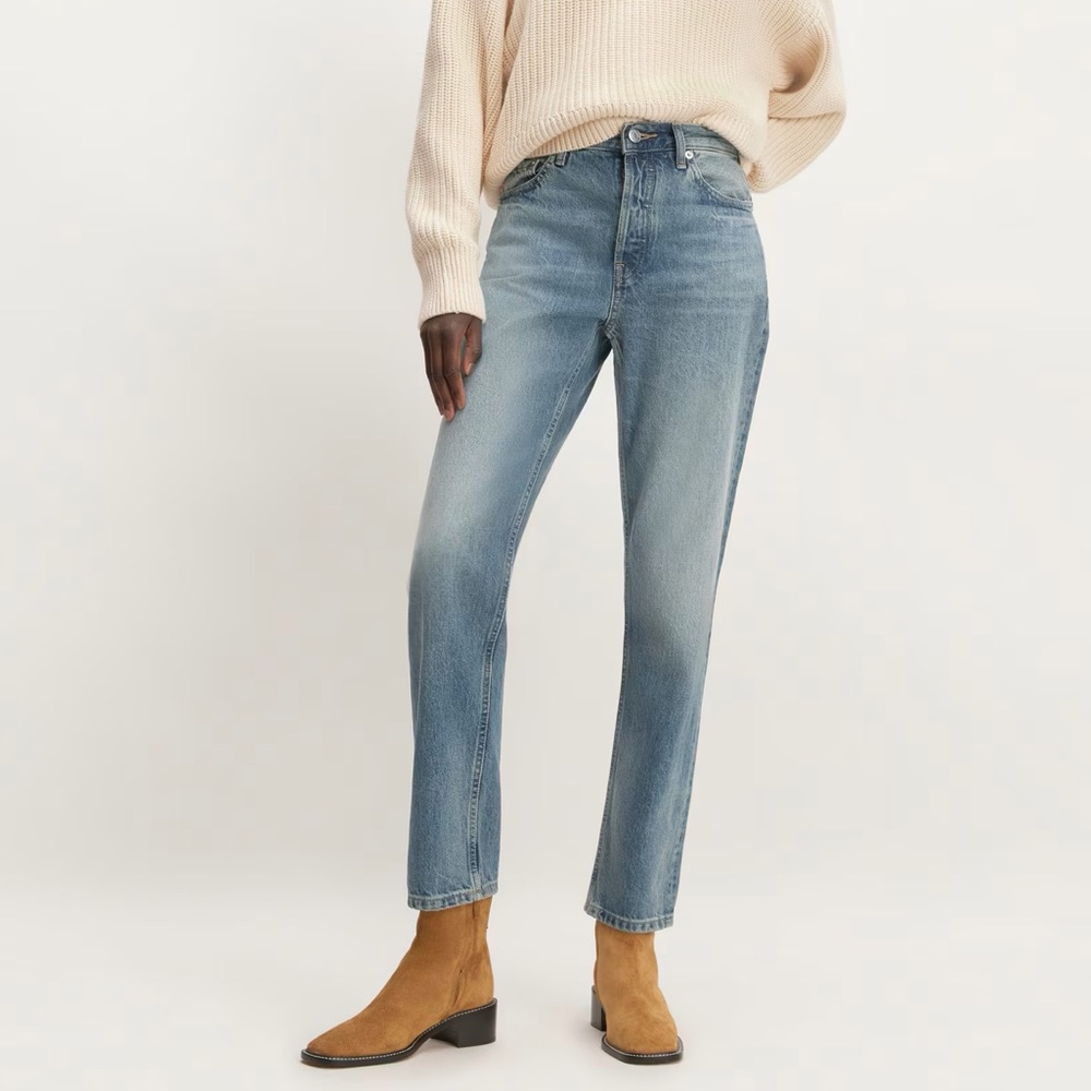 Everlane The Original Cheeky® Jean in Vintage Mid Blue Wash